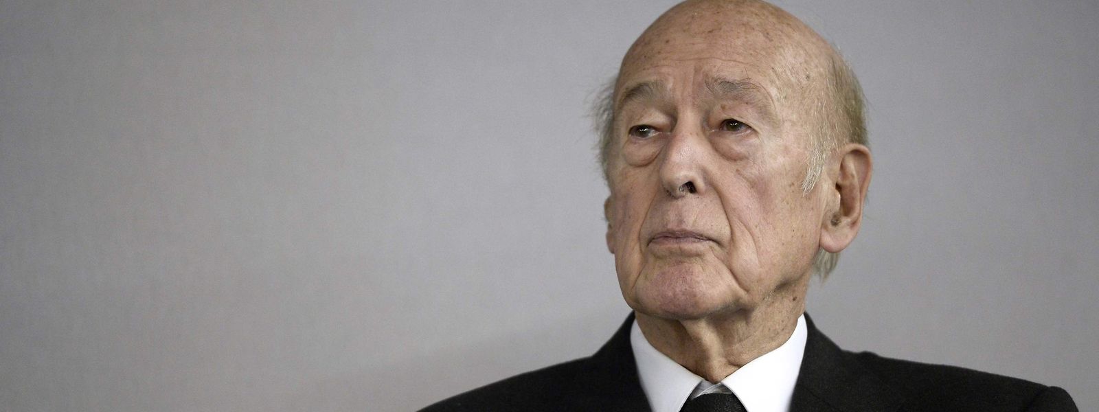 Le Covid 19 Emporte Valery Giscard D Estaing