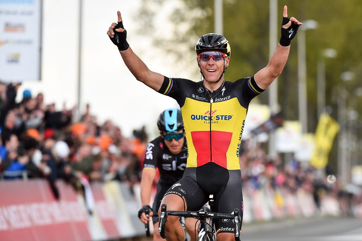 Philippe Gilbert (B/Quick-Step) gewinnt das Amstel Gold Race vor Michal Kwiatkowski (PL/Sky).