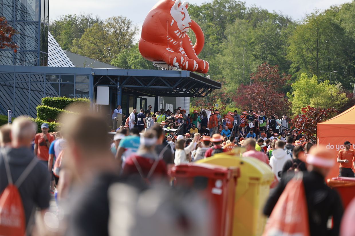 Vor dem Start versammelten sich die Teilnehmer an der Luxexpo.