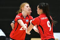Lilly Tarantini (20), et Giulia Tarantini, Luxembourg.  Volleyball : Luxembourg - Slovénie, Silver League Dames. Centre Sportif Tramsschapp, Luxembourg.  Foto : Stéphane Guillaume