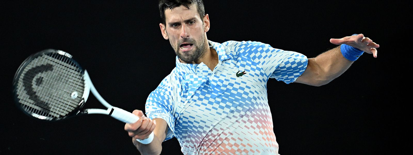 Novak Djokovic besiegte seinen russischen Herausforderer Andrey Rublev glatt in drei Sätzen.