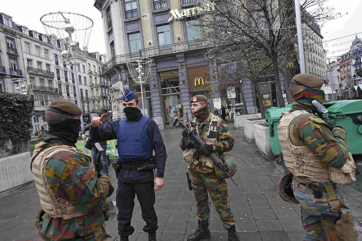 Belgien erhöhte am Samstag die Terrorwarnung für seine Hauptstadt auf die höchste Stufe.