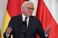 German President Frank-Walter Steinmeier attends a press briefing with the Polish President after their meeting in Warsaw on April 12, 2022. (Photo by JANEK SKARZYNSKI / AFP)