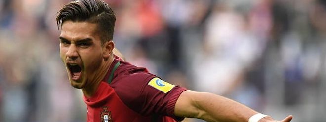 André Silva quer fazer o gosto ao pé frente ao Chile