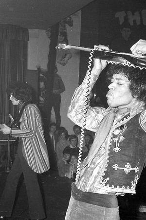 (GERMANY OUT)   Hendrix, Jimi *27.11.1942-18.09.1970+
Gitarrist, Rockmusiker, USA

- waehrend eines Konzertes in Hamburg

- 17.03.1967   (Photo by Peter Timm\ullstein bild via Getty Images)