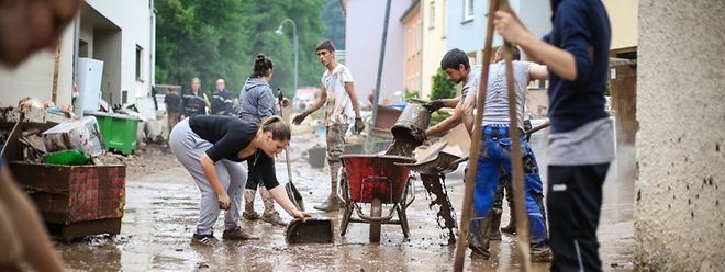 Auch nach zwei Monaten schockieren die Bilder der Überschwemmung. Hier in Ermsdorf. 