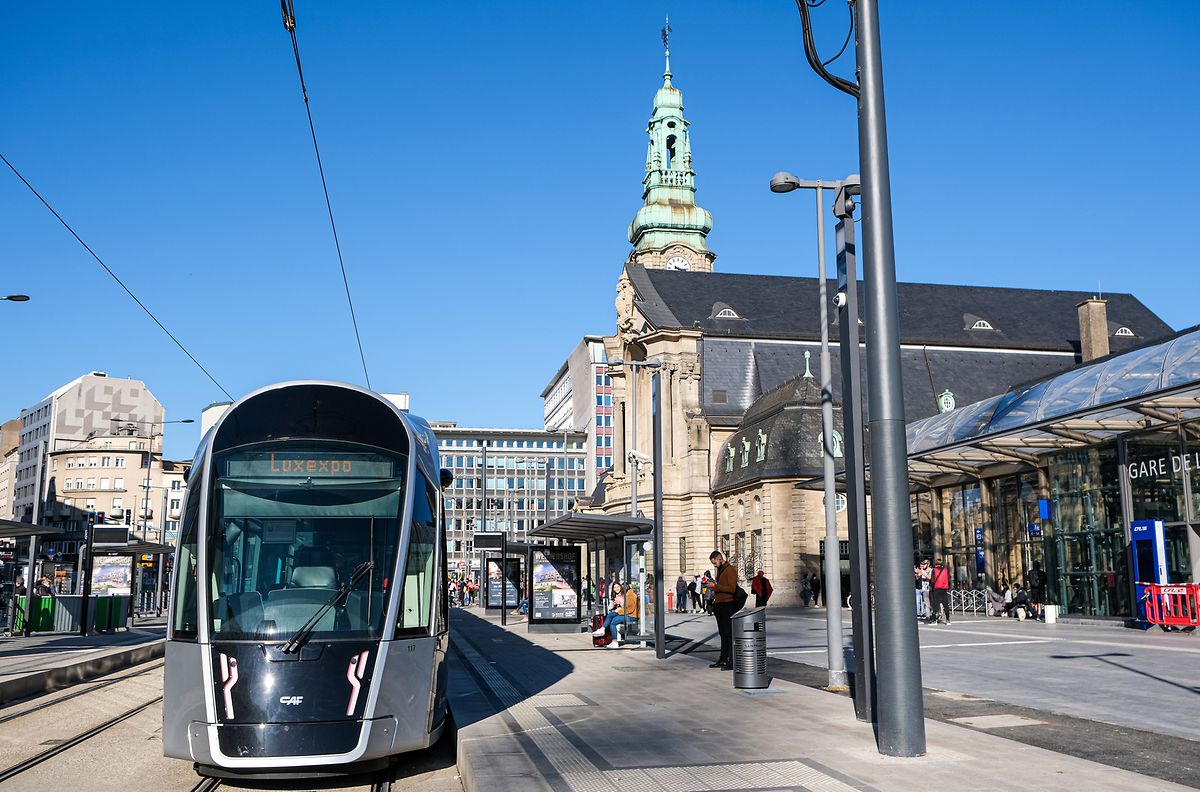 Über acht Kilometer geht es mit der Tram durch Luxemburg-Stadt. Mitfahren darf man kostenlos.