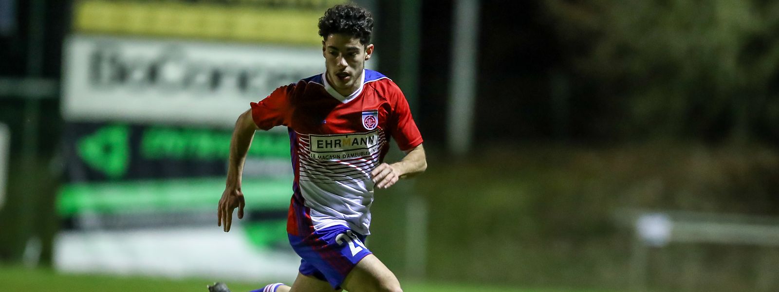 Lucas Correia do Fola Esch.