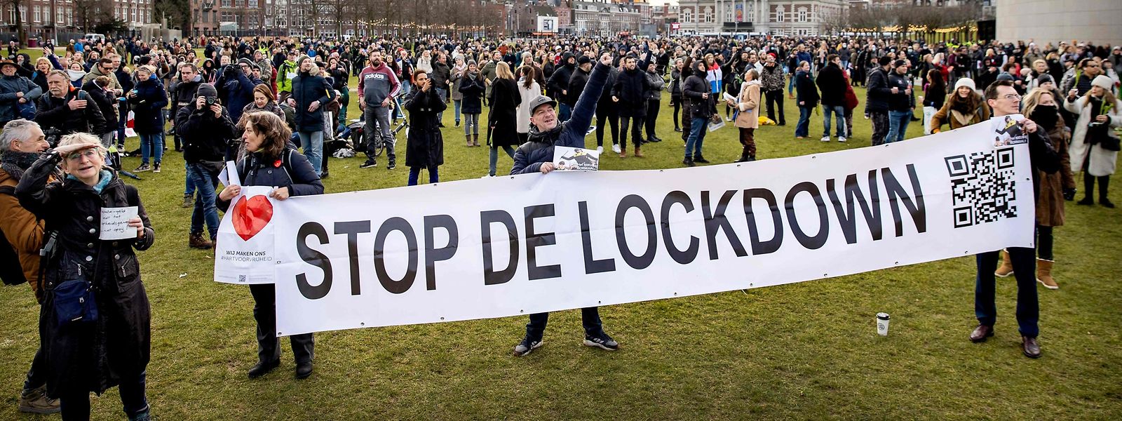 Corona-Protest auf dem Museumsplein in Amsterdam. 