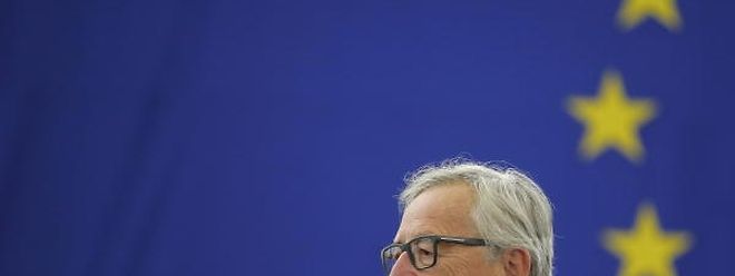 Jean-Claude Juncker hat Spekulationen über seinen eigenen Rückzug entschieden zurückgewiesen.