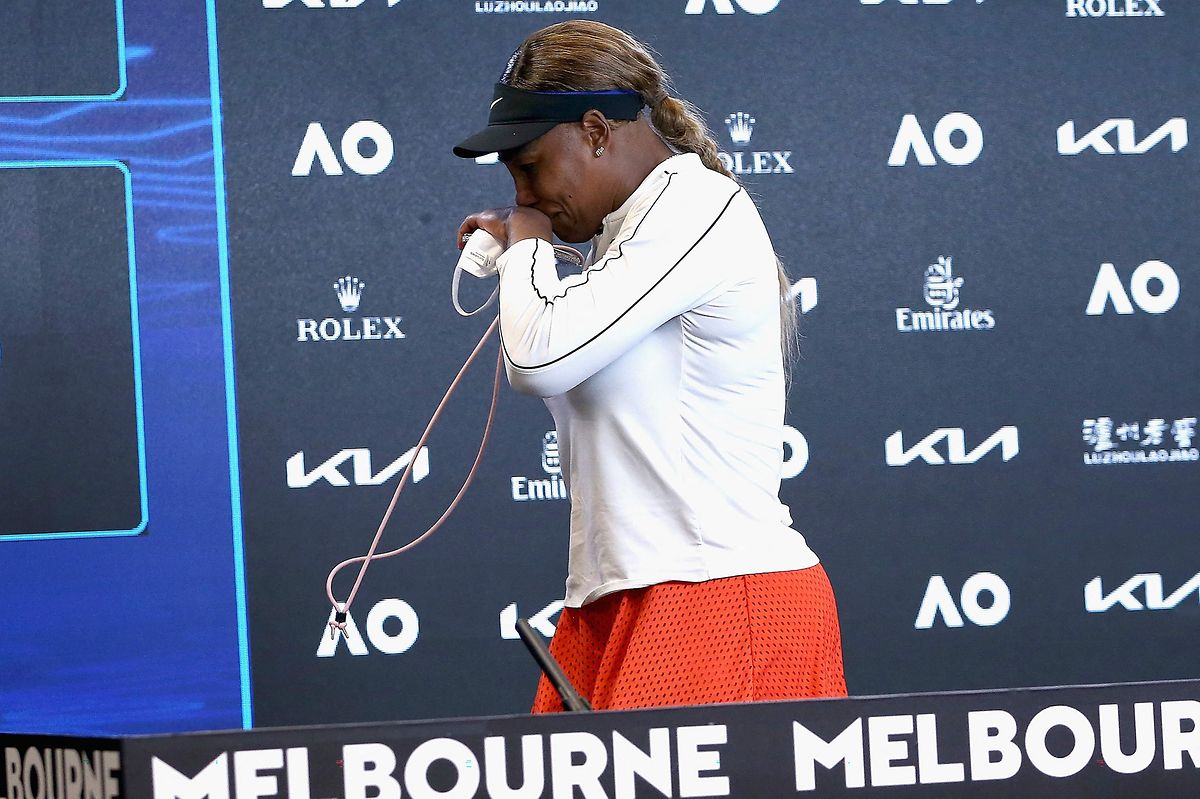 Serena Williams bricht die Pressekonferenz vorzeitig ab.
