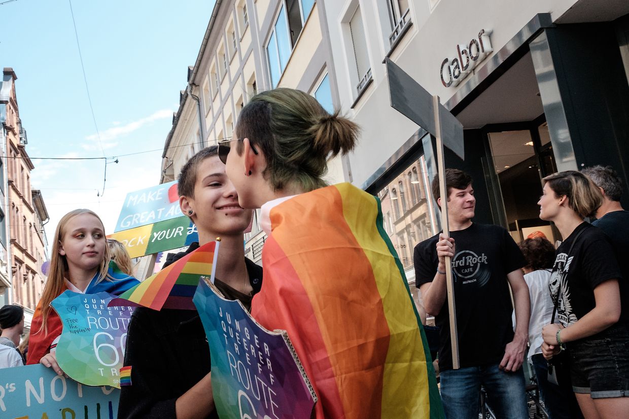 CSD Straßenfest, Trier / Foto: Viktor Wittal