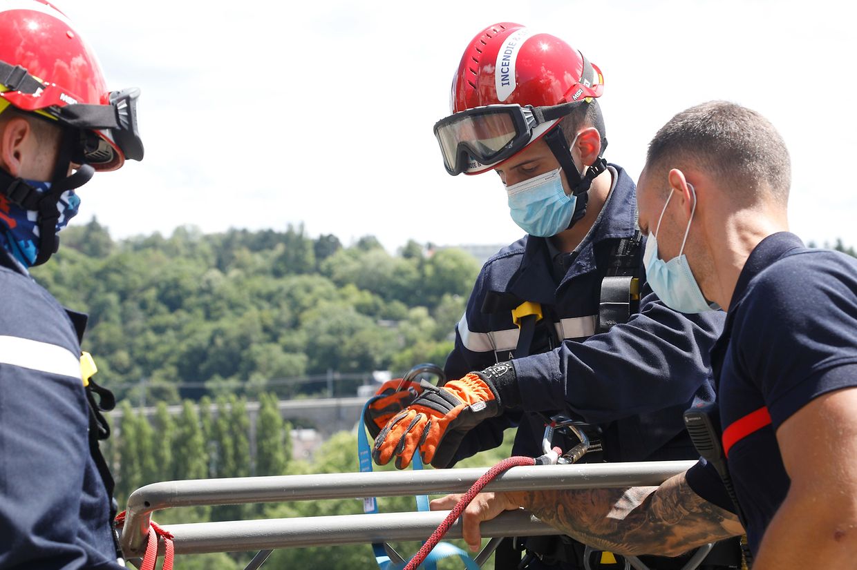 Lokales, Bockfiels, Bockfelsen, Examen, Prüfung, junge Feuerwehrleute lernen über Materialkentnis, Vorstieg und Absichern, Absturtzssicherung Foto: Anouk Antony/Luxemburger Wort