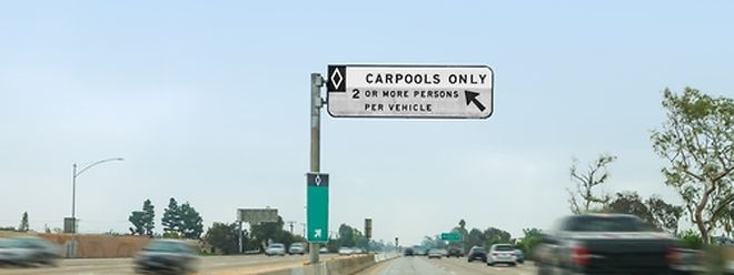 Des voies prioritaires pour les covoitureurs existent déjà dans d'autres pays (ici, aux Etats-Unis).