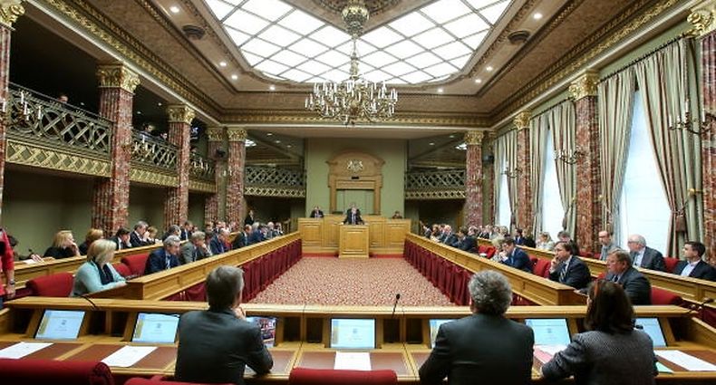 In Luxemburg ist der Frauenanteil im Parlament wesentlich geringer als in den Nachbarstaaten. 