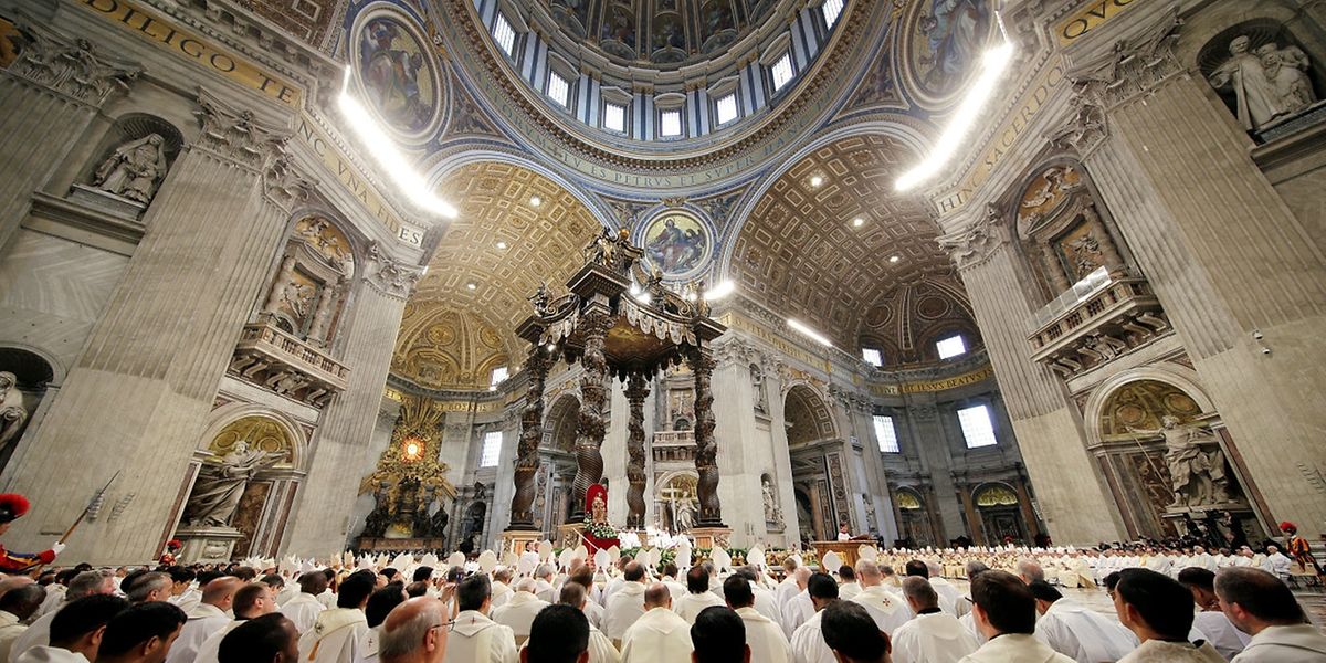 Der Papst feiert die traditionelle Chrisam-Messe im Petersdom. 