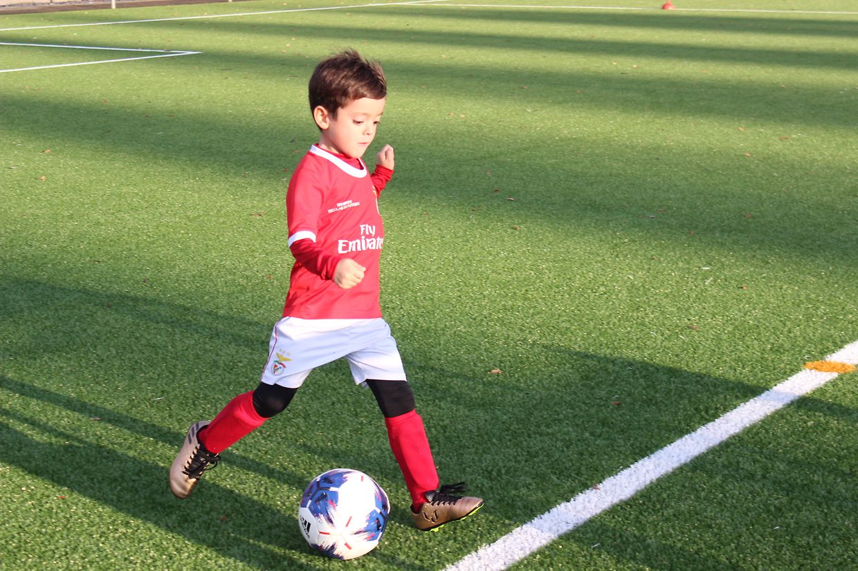 De pequenino é que se torce o pepino...