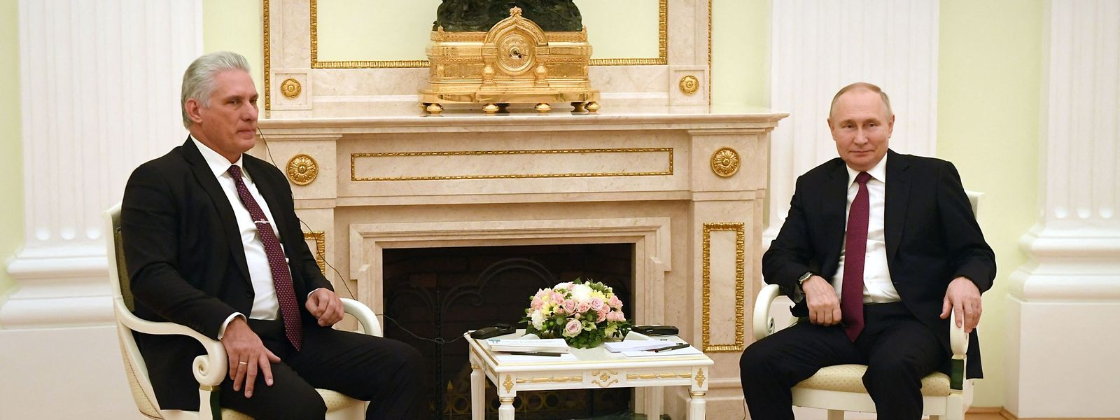 Presidente cubano Miguel Diaz-Canel e o Presidente russoVladimir Putin, em Moscovo. 