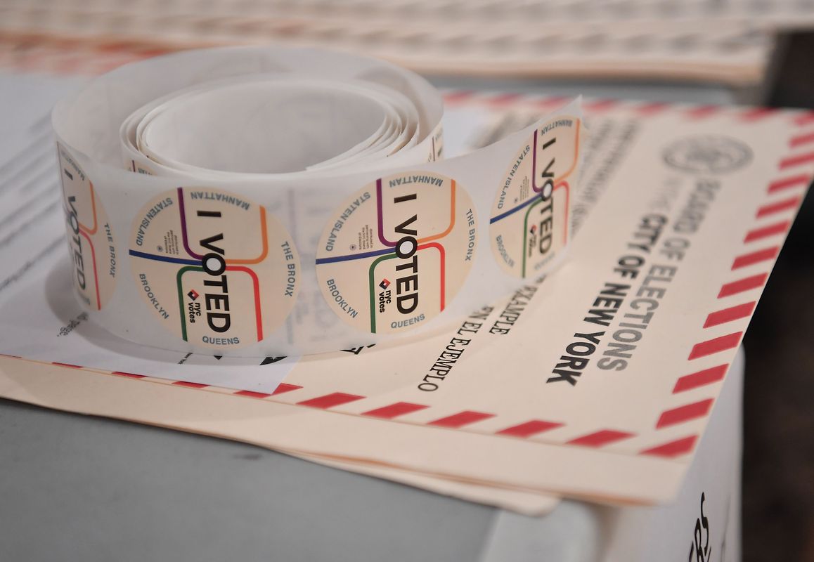 Auch im East Midwood Jewish Center in Brooklyn gibt es Aufkleber für diejenigen, die gewählt haben. 