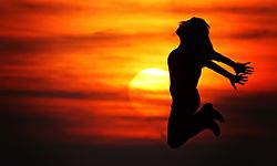 ILLUSTRATION - Zum Themendienst-Bericht von Sabine Meuter vom 16. Januar 2019: Befreit statt blockiert: Innere Blockaden wie Flug- oder Prüfungsangst lassen sich lösen - auch ohne Medikamente. Foto: Daniel Reinhardt/dpa/dpa-tmn - Honorarfrei nur für Bezieher des dpa-Themendienstes +++ dpa-Themendienst +++