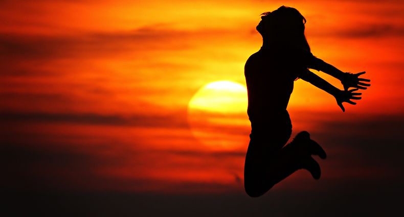 ILLUSTRATION - Zum Themendienst-Bericht von Sabine Meuter vom 16. Januar 2019: Befreit statt blockiert: Innere Blockaden wie Flug- oder Prüfungsangst lassen sich lösen - auch ohne Medikamente. Foto: Daniel Reinhardt/dpa/dpa-tmn - Honorarfrei nur für Bezieher des dpa-Themendienstes +++ dpa-Themendienst +++