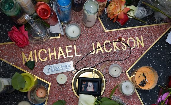 Luxemburger Wort - Wieder Rosen am Grab von Michael Jackson