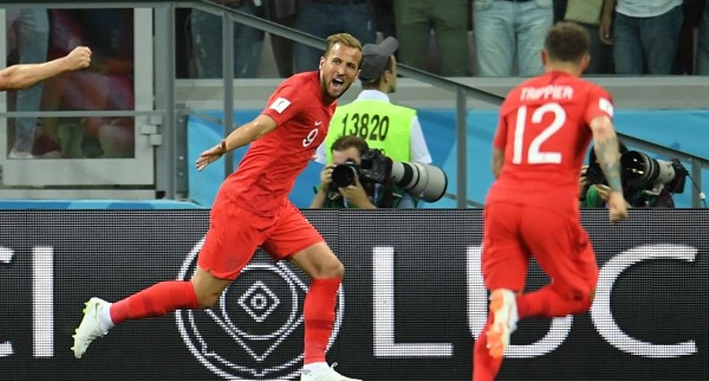 18.06.2018, Russland, Wolgograd: Fußball: WM, Vorrunde, Gruppe G, 1. Spieltag: Tunesien - England im Wolgograd-Stadion. Harry Kane (l) aus England bejubelt sein Tor zum 1:0 mit Kieran Trippier. Foto: Andreas Gebert/dpa +++ dpa-Bildfunk +++