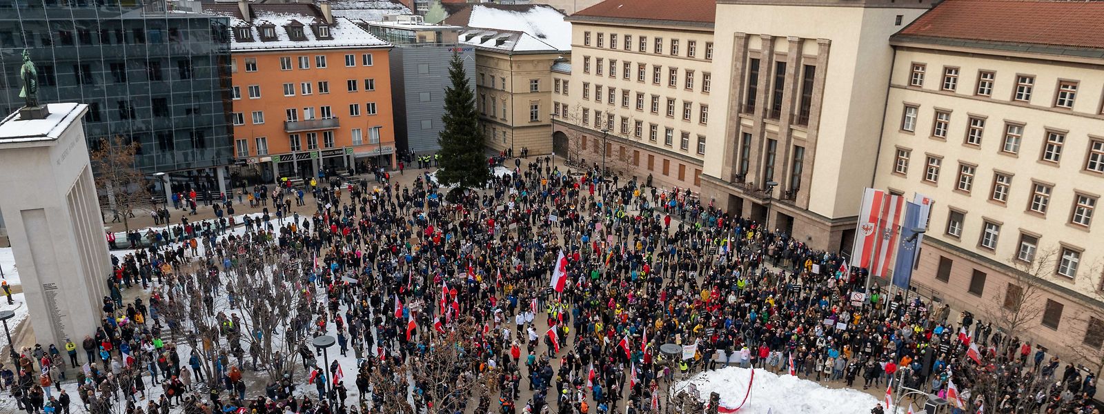 In den vergangenen Wochen haben wie hier in Innsbruck Zigtausende Menschen in Österreich gegen die Corona-Politik des Landes demonstriert.