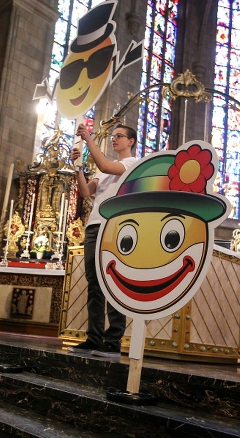 Messe pour l'école des Soeurs de la doctrine chrétienne de Sainte-Anne d'Ettelbruck.