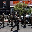 Ein Schütze hat in einem Einkaufszentrum in El Paso mindestens 20 Menschen getötet. 