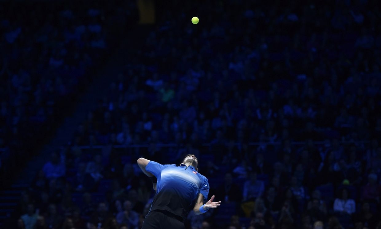 Tennisass Novak Djokovic zwang zum Auftakt der ATP-Finals in London den Japaner Kei Nishikori in die Knie.