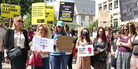 Protest for abortion rights outside US Embassy - Vimarsana News