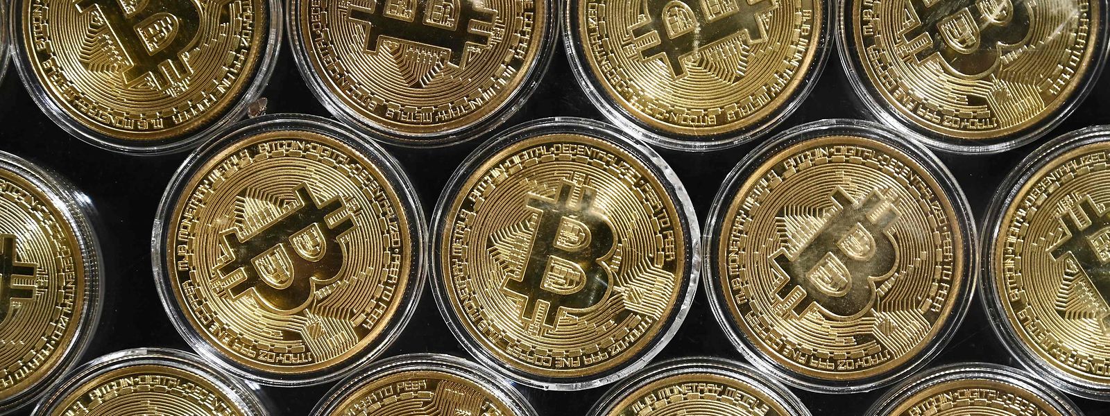 Bitcoin Kurs Knackt Marke Von 50 000 Us Dollar