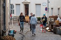 Hilfsaktion von Freiwilligen nach Überschwemmungen in Echternach / Foto: Viktor Wittal