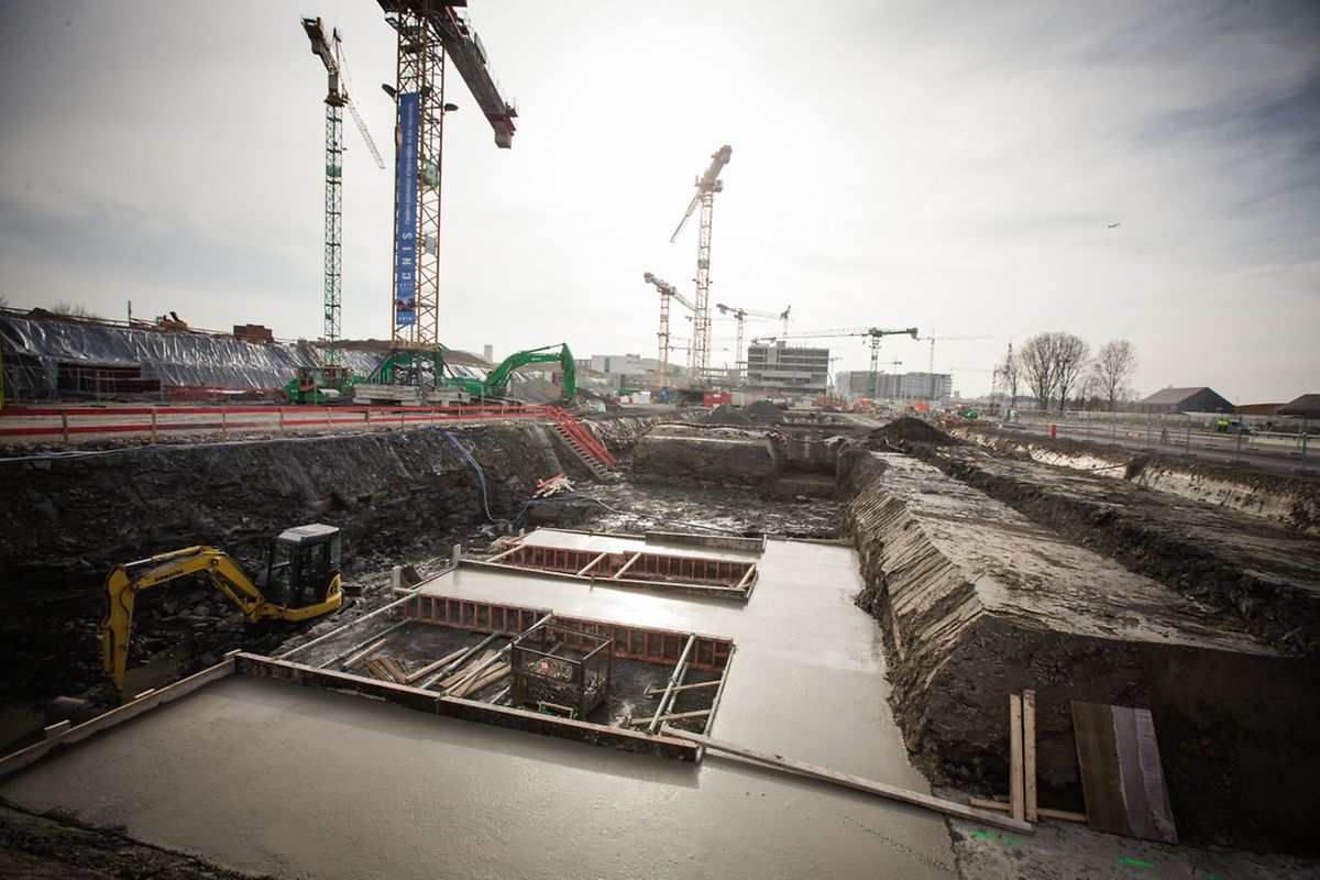 Bei der Grundsteinlegung am Freitag waren Hunderte Menschen zugegen.  