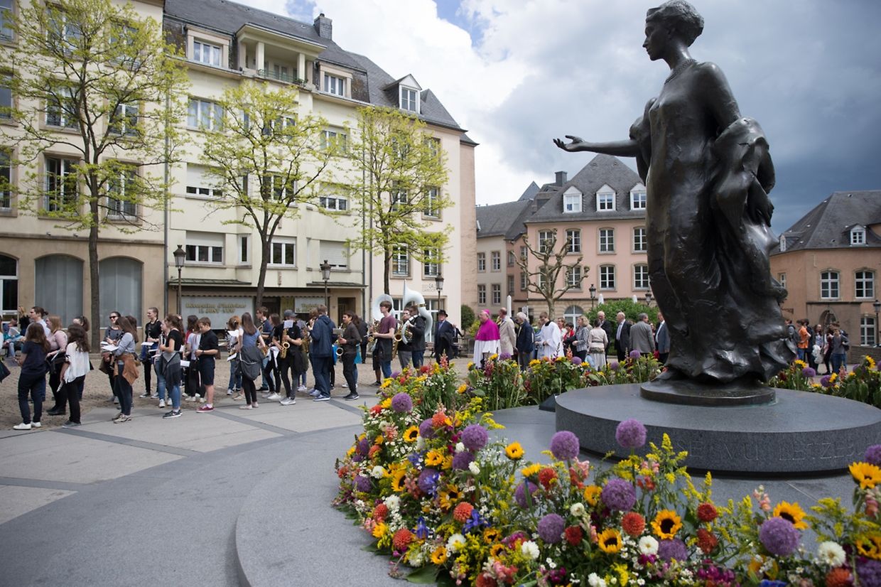 Messe für das Athenäum und die "Lycéen" der Stadt Luxemburg. 