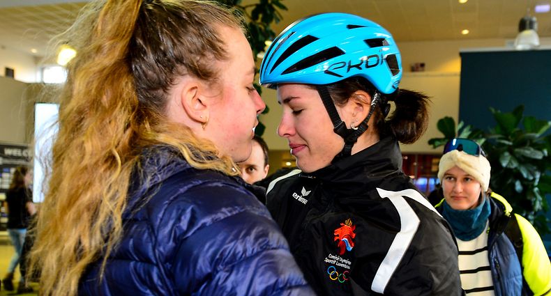 Marie Schreiber (Team Lëtzebuerg) und Zoe Backstedt (Großbritannien) - Cyclocross - Weltmeisterschaft - UCI - Hoogerheide 2023 - U23 Frauen - Foto: Serge Waldbillig