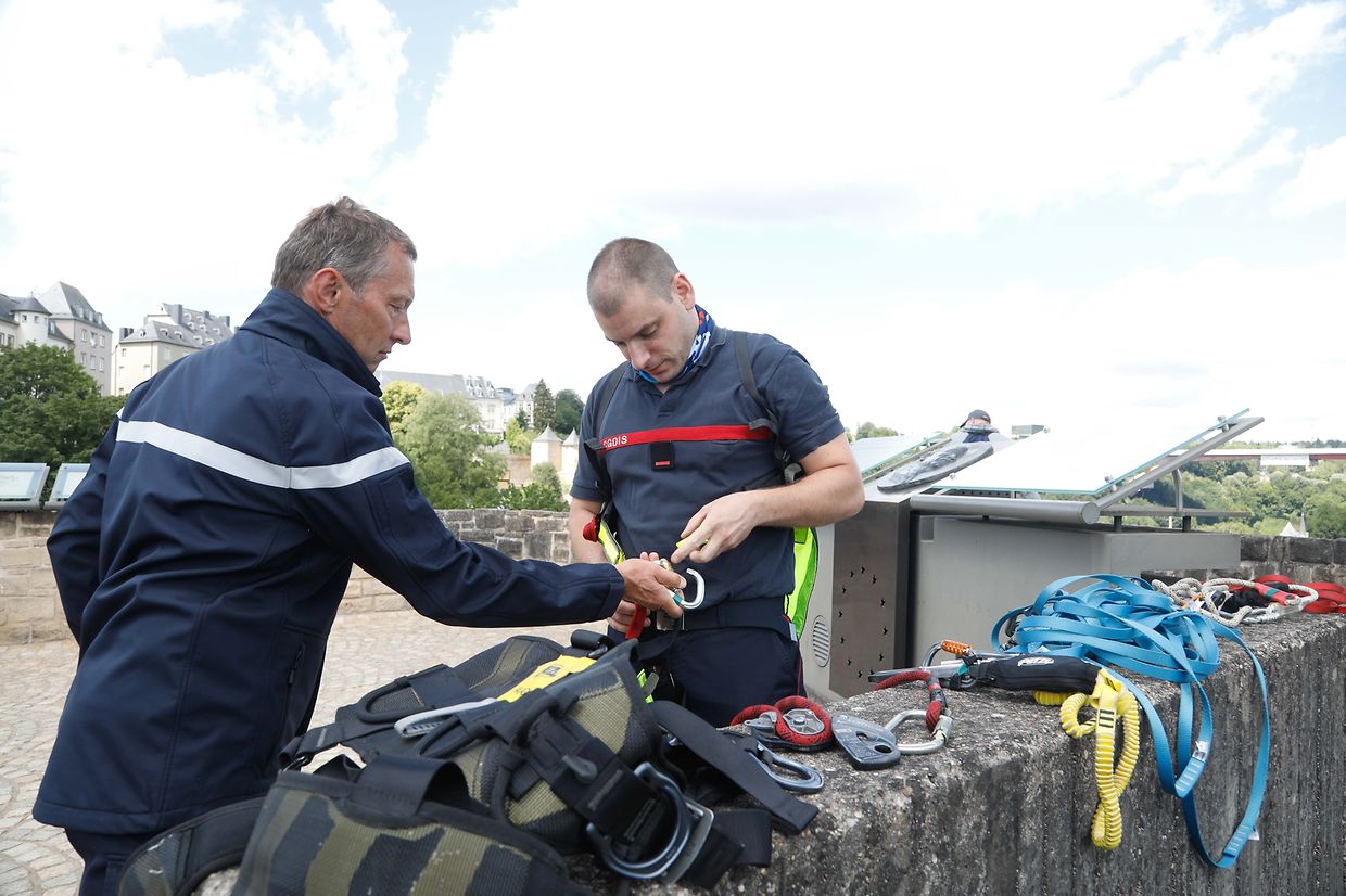 Lokales, Bockfiels, Bockfelsen, Examen, Prüfung, junge Feuerwehrleute lernen über Materialkentnis, Vorstieg und Absichern, Absturtzssicherung Foto: Anouk Antony/Luxemburger Wort