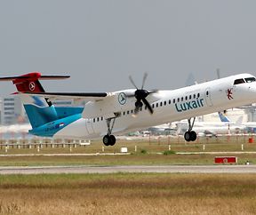 DE  HAVILLAND  DASH 8 - Q400   (LX - LGA  FRA  13.06.2007)