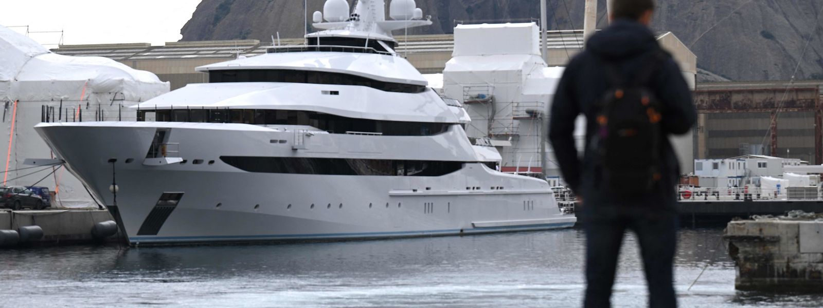 Ein Teil der Sanktionen richtet sich gegen die russischen Oligarchen. Hier eine Superyacht von Igor Sechin, dem Chef von Rosneft, die von französischen Behörden festgesetzt wurde.