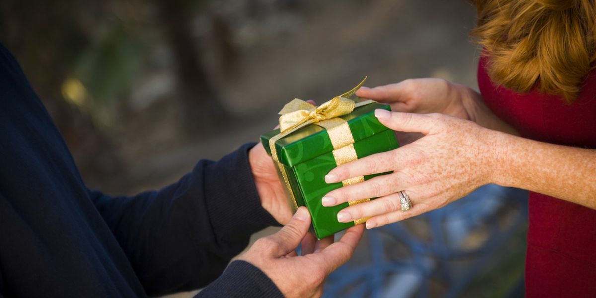 Sur Les Sites De Vente Entre Particuliers La Revente Des Cadeaux De Noel A Demarre