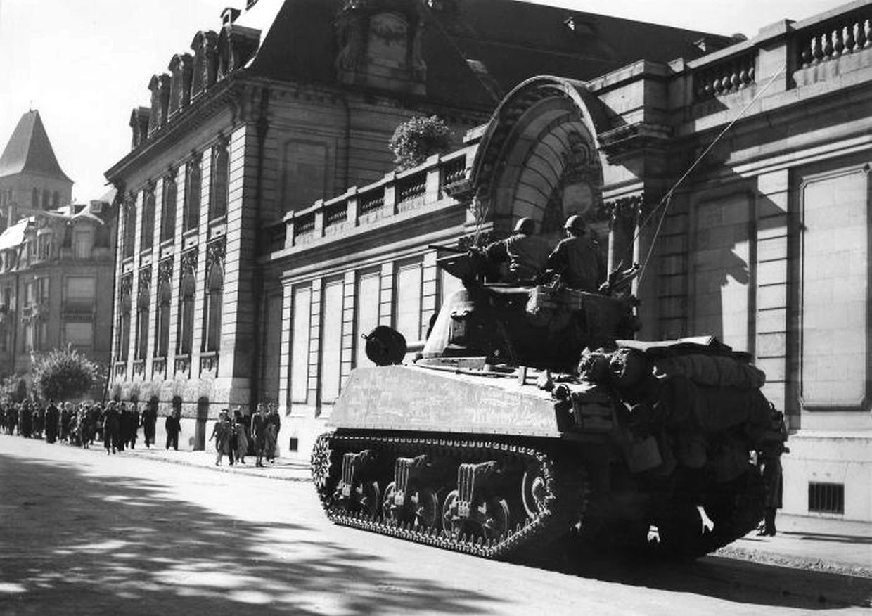 Des soldats américains pendant la libération de Luxembourg-Ville. 