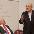 Cunha Rodrigues com o padre Belmiro, aquando da apresentação do livro deste último, "O Homem à beira do seu destino", em março de 2009, em Lisboa
