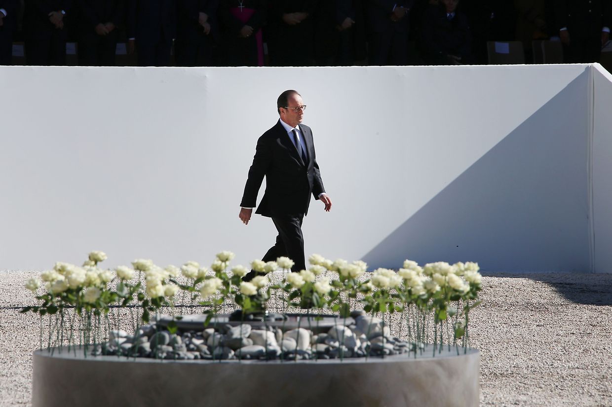 François Hollande während der Gedenkfeier in Nice.
