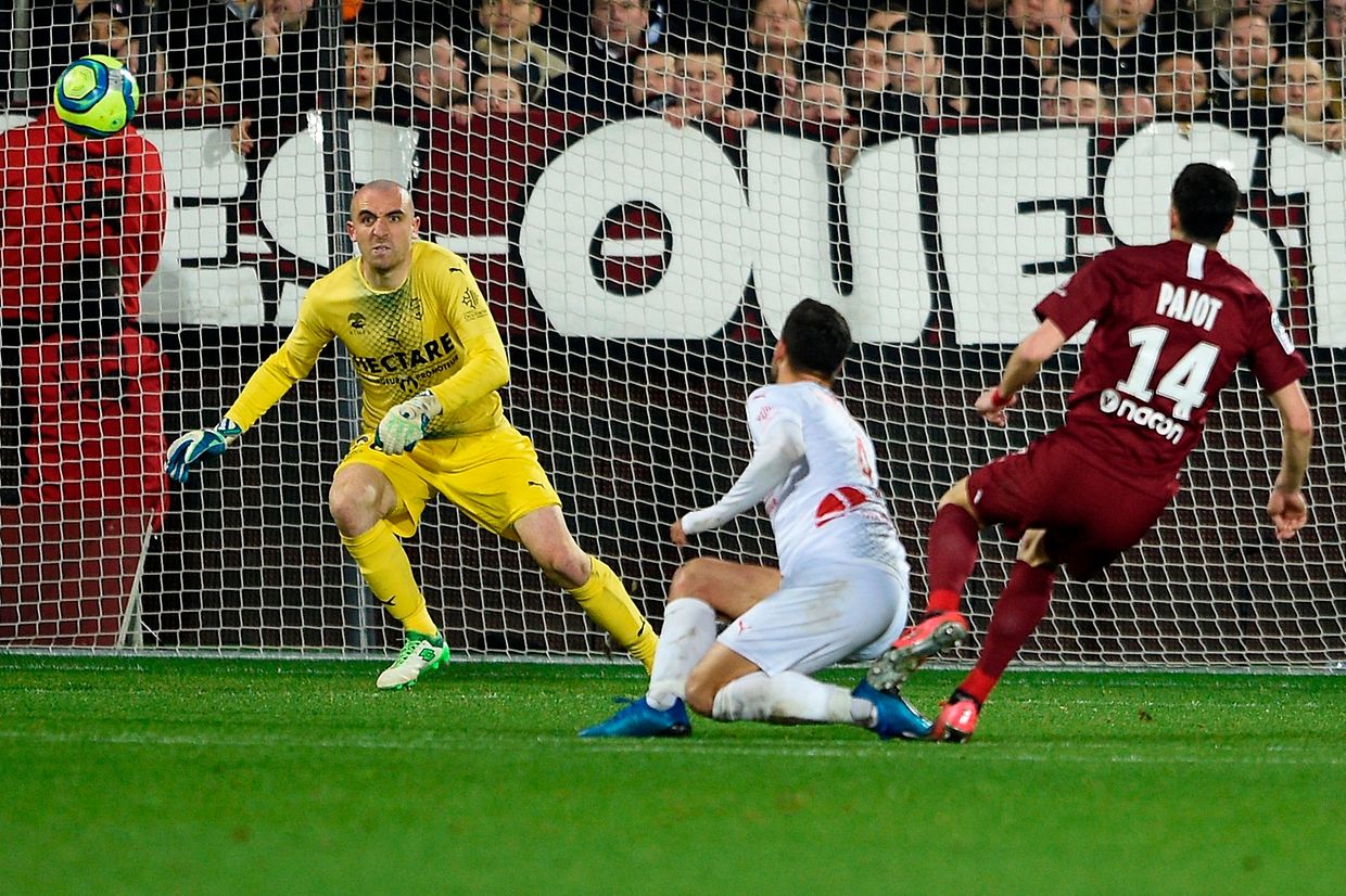 En remportant leur huitième succès de la saison face à Nîmes, grâce à John Boye en fin de match, les Messins comptent désormais 34 points.