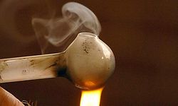 Crystal Meth besitzt den zweifelhaften Ruf als besonders heimtückische "Killerdroge". Die Realität ist weit ernüchternder ...