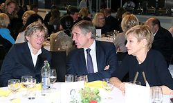 Turnierdirektorin Danielle Maas im Gespräch mit Minister François Bausch.