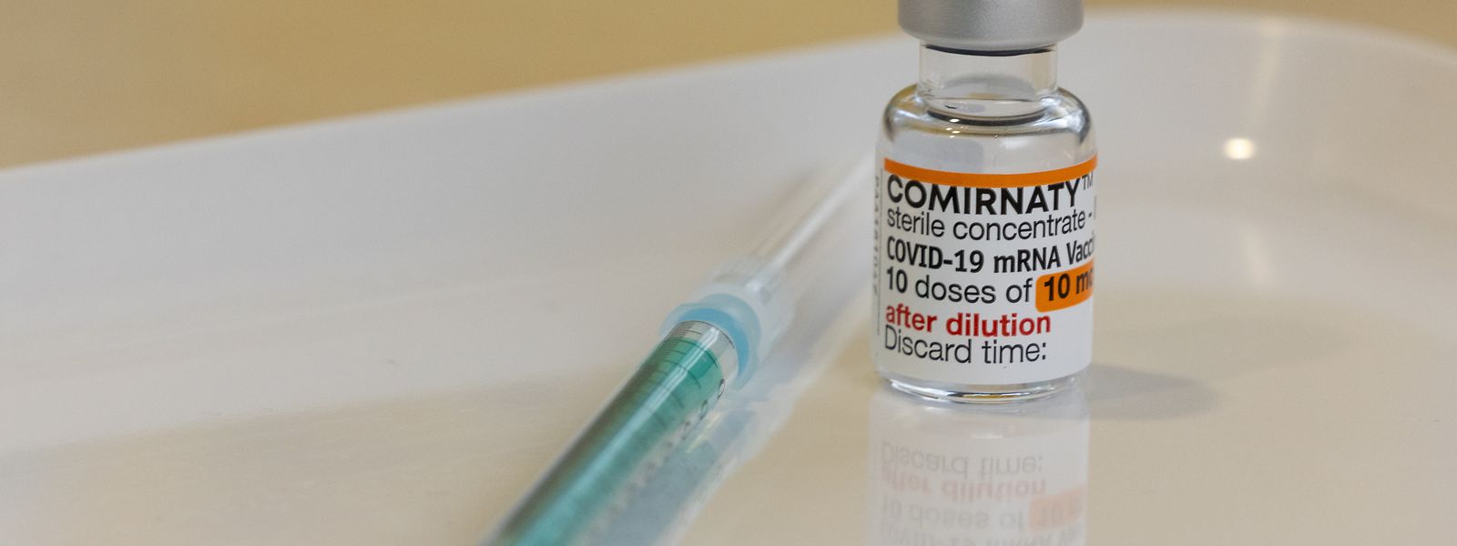 Le ministère de la Santé indique qu'aucun risque n'est à craindre pour une personne effectuant sa vaccination anti-covid tout en étant positif.