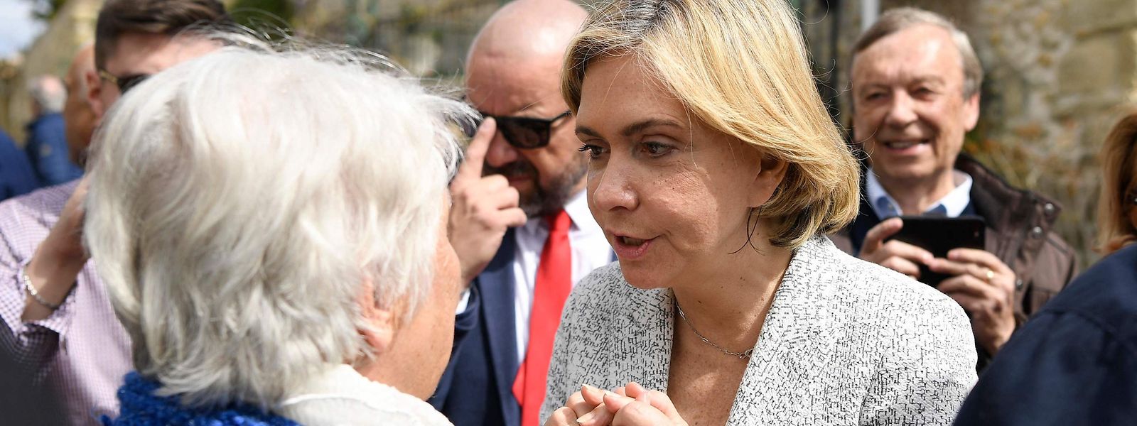 Valérie Pécresse dit ne pas donner de consigne de vote au second tour en cas de défaite ce dimanche.