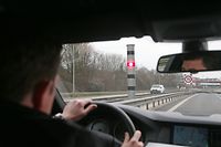 Radar auf der A4. Geschwindigkeitsüberwachung. Photo Guy Jallay